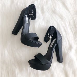 NIB [steve madden] molt heels